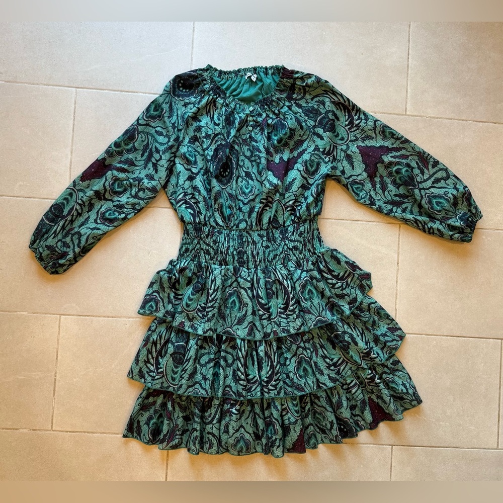 Yakira Bella dress. Size Large. Green/purple/black. Super cute!